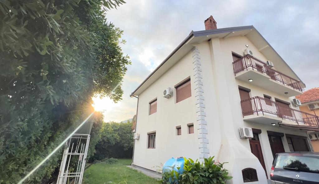 Image of House - 10 Bedrooms - 8 Bathrooms for Sale in Herceg-Novi-Bijela-Montenegro, Image 19